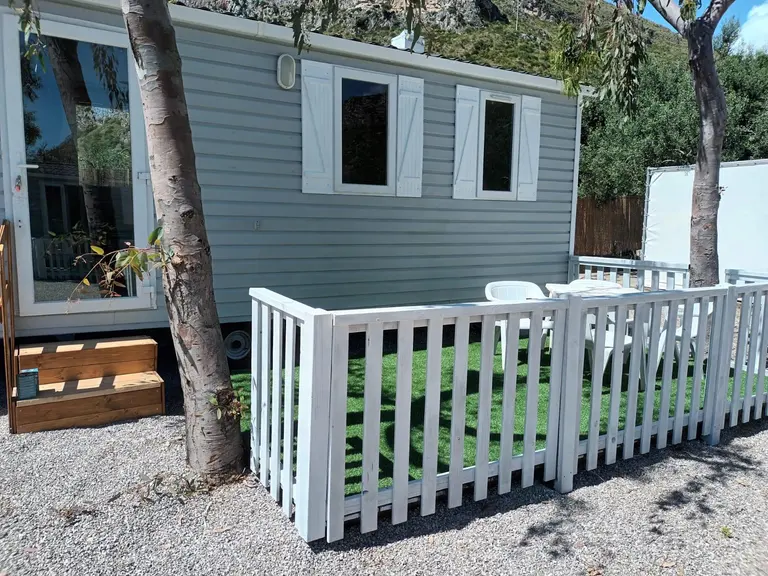 Esterno di un bungalow Ranch con area privata